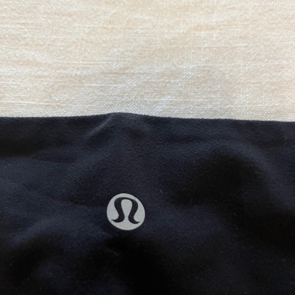 Gently Worn Lululemon "WUNDER UNDER CROP" Size 8, Mid Rise - 3 Pairs Available - Picture 6 of 6